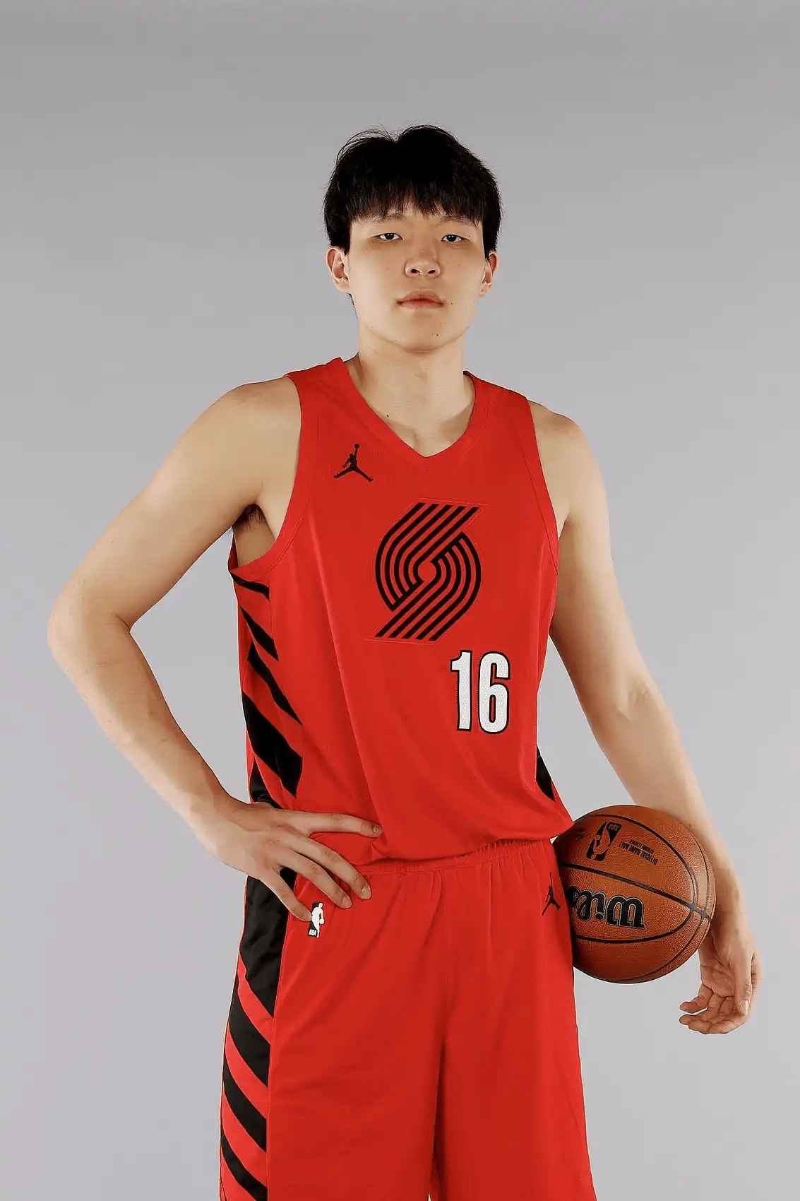 包含里程碑夜波特兰开拓者队长鼓劲；CBA季后赛今晨刷纪录；引发热议；资深球员宣示担当的词条-开云官网